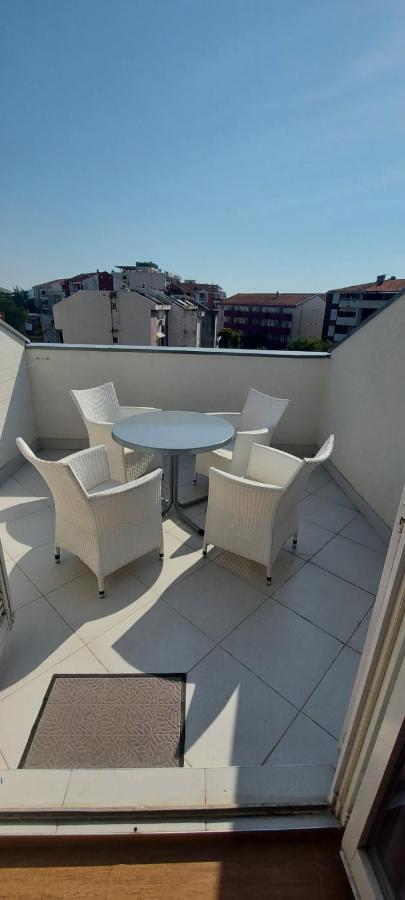 Sunčani apartman 1-Vila Amfora Budva Bagian luar foto