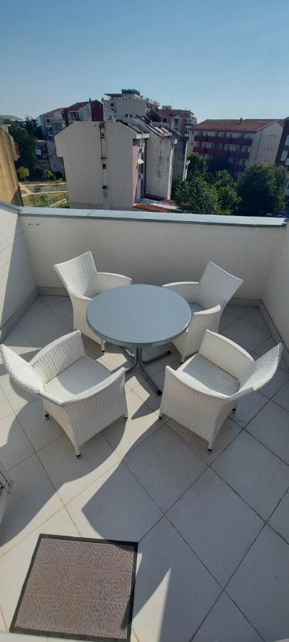 Sunčani apartman 1-Vila Amfora Budva Bagian luar foto